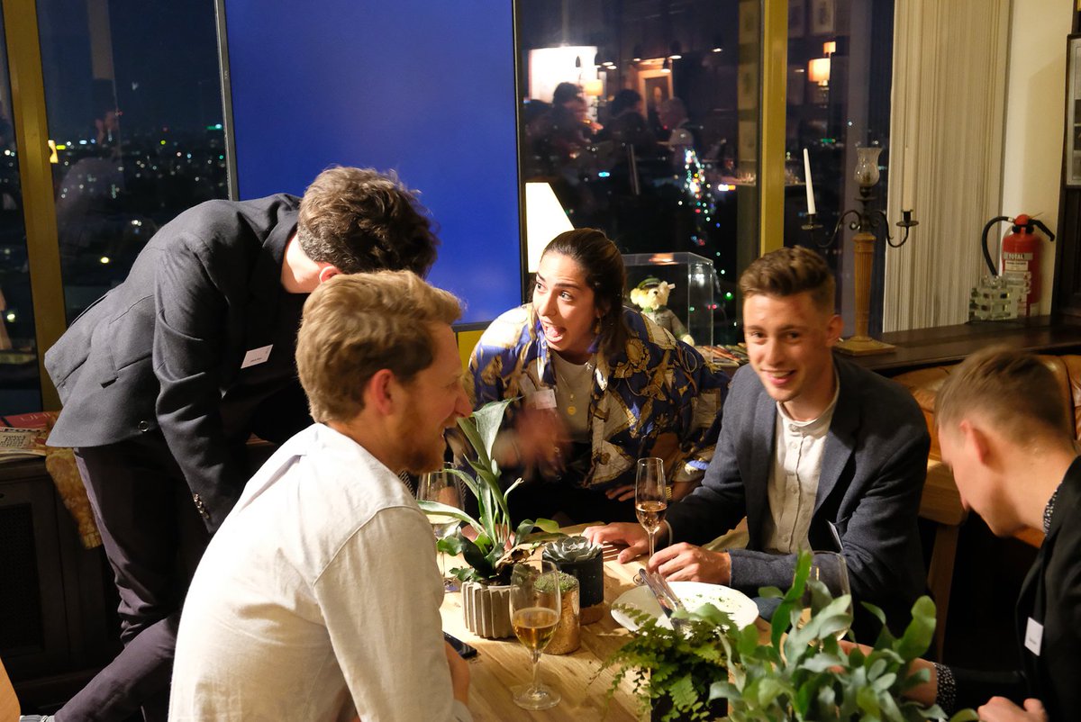 Das war ein Fest für den jungen Journalismus! Die schönsten Bilder vom <a href="/axelspringer/">Axel Springer SE</a> Preis, den die @asakademie gestern Abend vergeben hat: facebook.com/mtspahl/posts/… #aspreis19 #schönwars