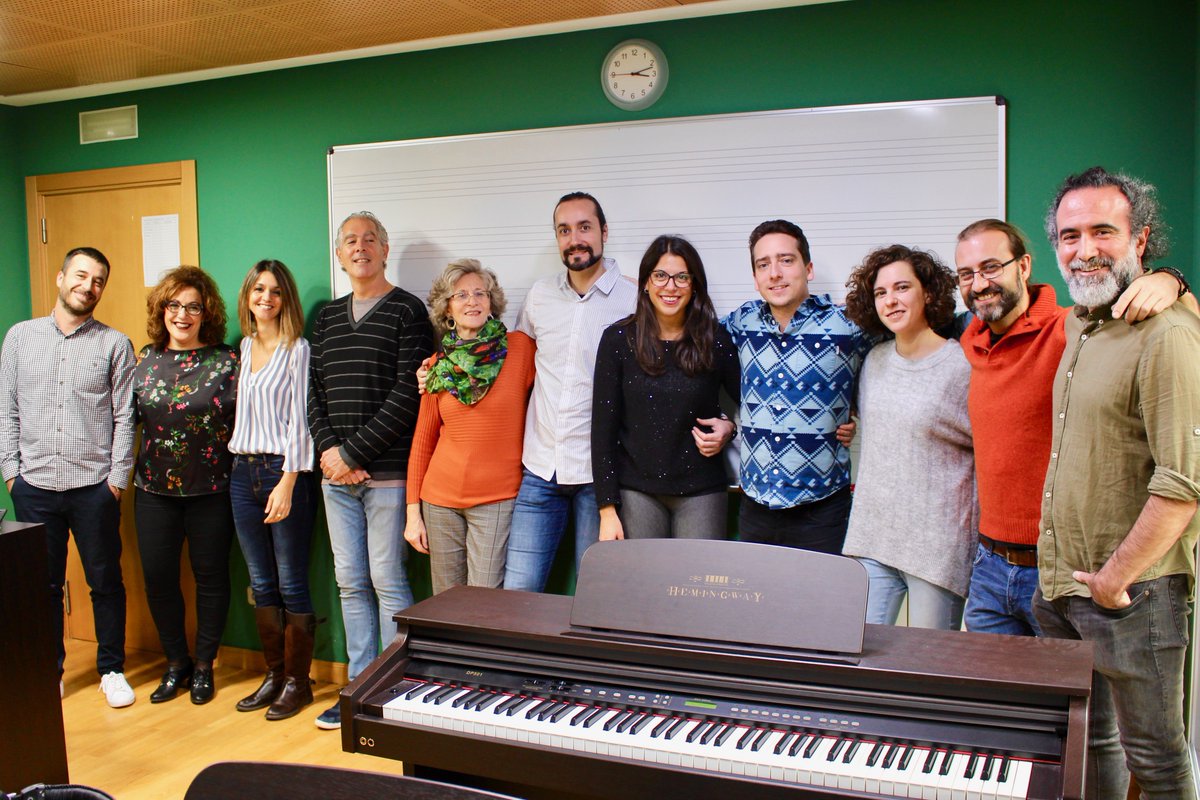 Colegio_Brains's tweet photo. Teachers, directors, chefs, caretakers...At Brains we have more than 508 people working every day to offer the best education possible! This is how we celebrated #WorkersDay last Wednesday 🔝 https://t.co/2rM7GTT69x