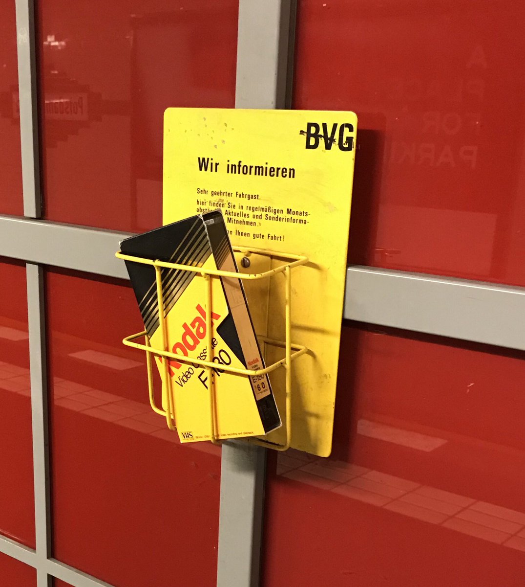 berndpoebel's tweet photo. Ich finde es richtig Klasse wie die @BVG_Kampagne auch die neuen Medien zur Kommunikation bedient https://t.co/hAnRYTMerL
