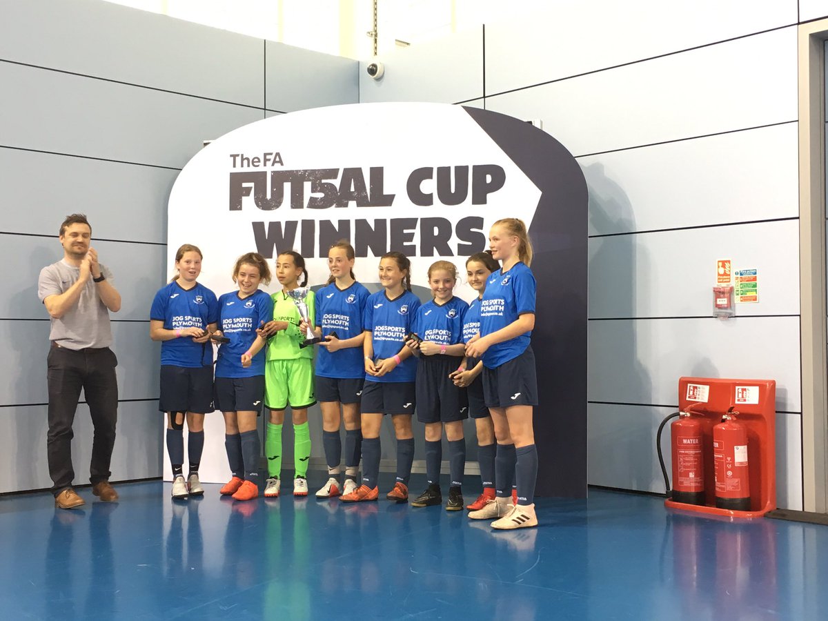 devon_fa's tweet photo. #DevonFutsal
Massive congratulations to @IvybridgeCollPE u13s Girls who are national champions @StGeorgesPark
2nd schools winner of the day from Devon! Well done girls! https://t.co/d8pFZ8yYS0