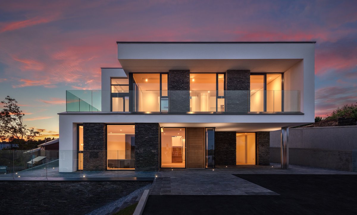 IPPVA photographer Janice O'Connell and a highly commended image from Heat 3 of the 2019 IPPVA awards.
For a full list of qualified, insured &amp; professional Photographers and Videographers Ireland, check the link in the Bio.