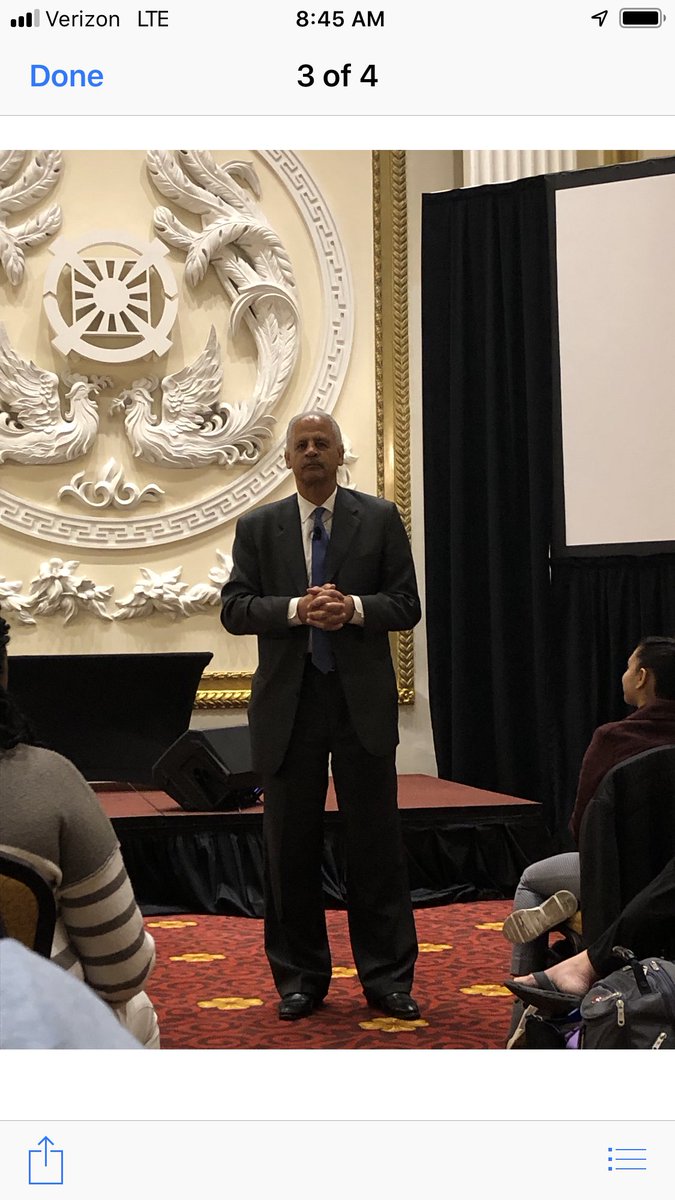 Stedman Graham in the house. Young Child Expo and Conference NYC. “To Lead Others You Must First Lead Yourself”. 
#infiniteleadership #socialwork #beginswithyoungchildren 
<a href="/LorrieDurkin/">lorrie durkin</a> <a href="/NBFelem/">Nova Blanche Forman</a> j