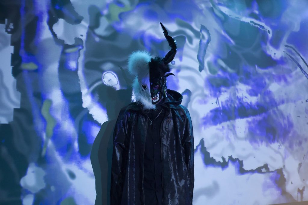 En el colectivo Bala Club las líneas entre géneros se diluyen y en sus sesiones hay lugar para todo tipo de temas. Aprovechando que <a href="/Kamixlo/">kami</a> se pasa por <a href="/festivalseco/">§e¢o</a>, en <a href="/Beatburguer/">Beatburguer</a> hablan con él de sus fiestas, sesiones y autogestión. Sigue leyendo 👀 beatburguer.com/kamixlo-haz-tu…