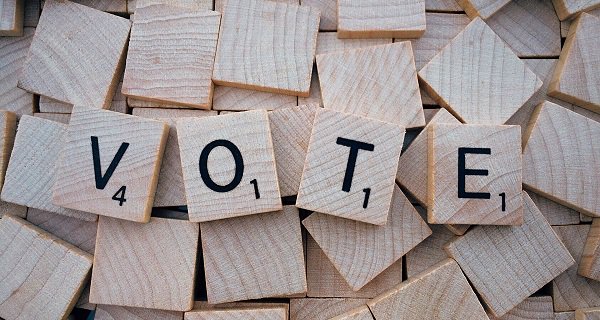 OxfordHealthNHS's tweet photo. The NHS belongs to the people, which is why the Council of Governors is so important. Our #governors represent your voice in our how services develop. Have your say today and vote for your representative: https://t.co/TygbMJGEK8 #OHFTelections #OHFTgetinvolved https://t.co/SePa2rM636
