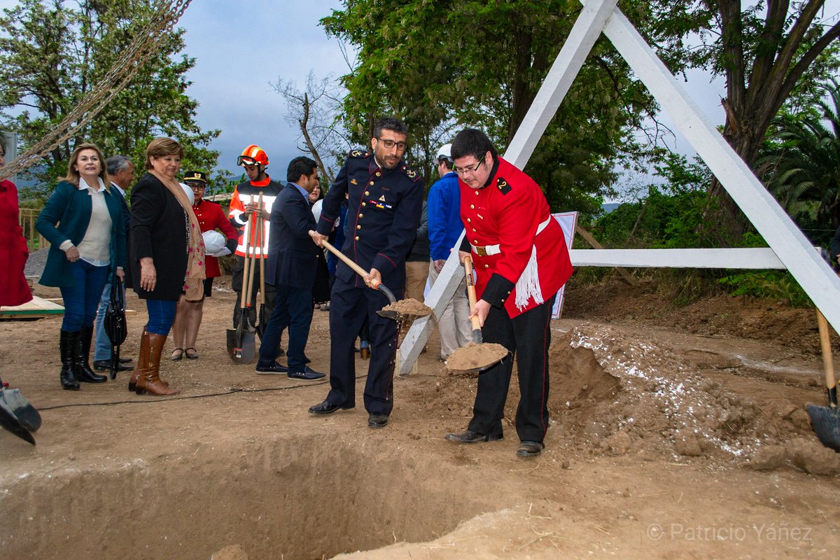 Hoy quiero dar un cordial saludo a tod@s l@s chic@s de <a href="/SEGUNDA_CVI/">2da Cia Patagüilla</a> por su nuevo aniversario N°36, desearles muchas felicidades y dar las gracias por esa hermosa labor que hacen, esperando que ese anhelado sueño de la casa propia se concrete, ya falta poco.