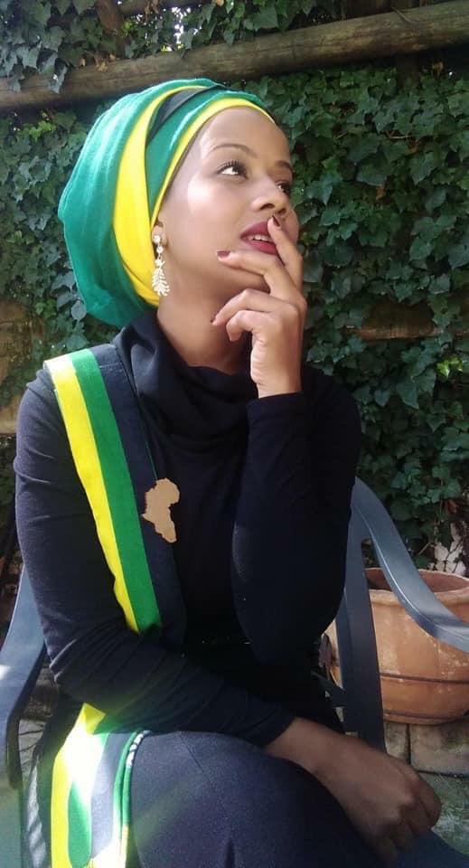 TasneemMotara's tweet photo. Shout out the winner of the ⁦@OneDayLeader⁩ ⁦@anisa_mazimpaka⁩ rocking a doek on this #ANCDoekFriday https://t.co/rr7yK6FQ5F