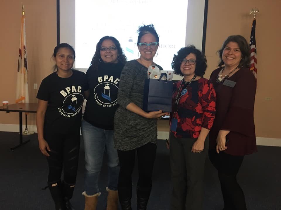 LindseyERose's tweet photo. Gracias a la Dra. Potowski por venir a platicar con nosotros sobre e uso del español en los EEUU! We all learned so much...!! Que viva el bilingüismo! #112Leads #BPAC #Orgullo112 https://t.co/ISLuHf6hAX