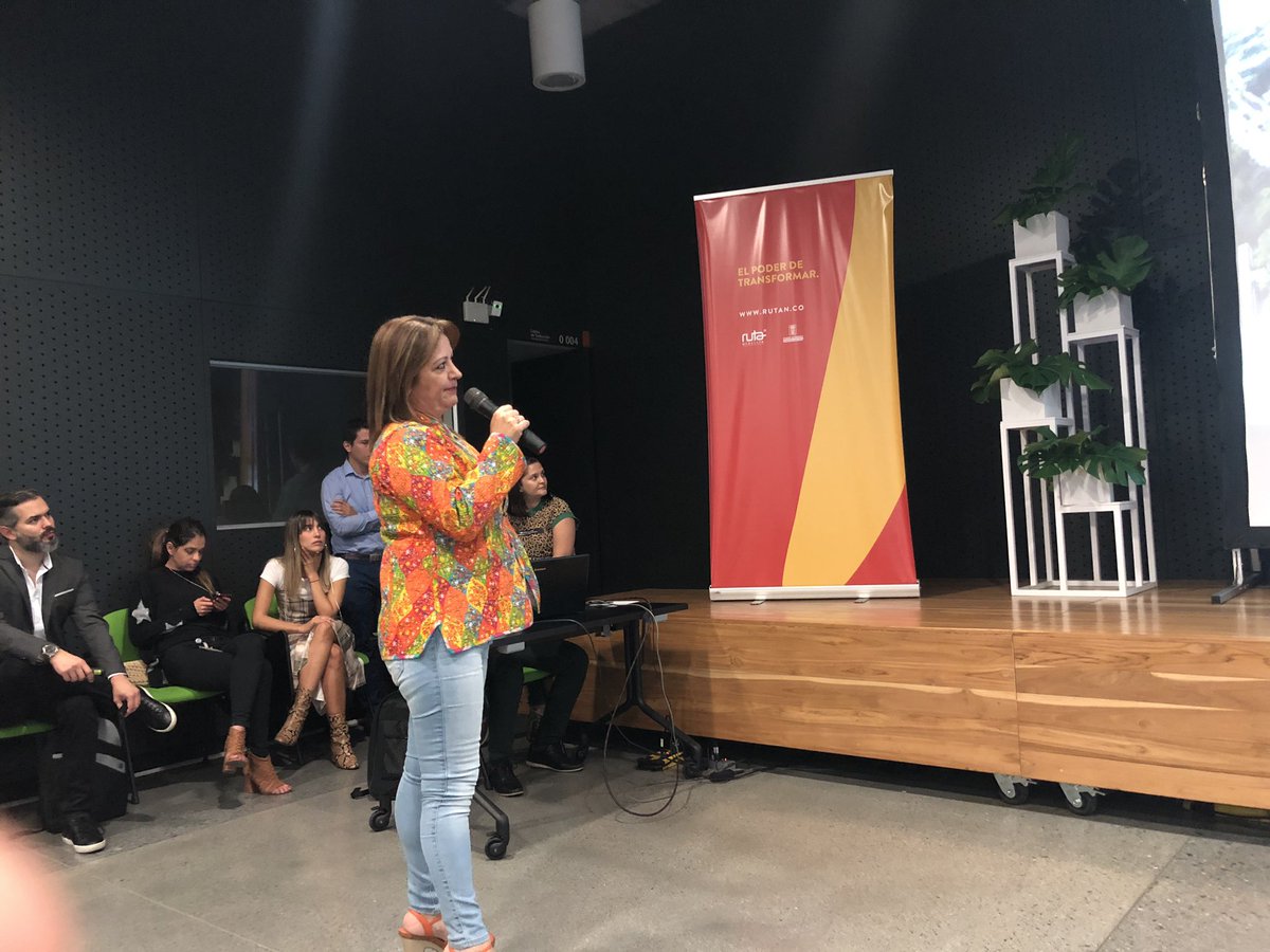afrancorpo's tweet photo. La #4Revolución industrial plantea grandes oportunidades para el talento. Hoy en el #CUEE2_0 en nuestra reunión 178 hablamos de modelos de inserción laboral e integraciones entre las Empresas y Instituciones de Educación alrededor del Talento https://t.co/Mo8fz0c1Gz