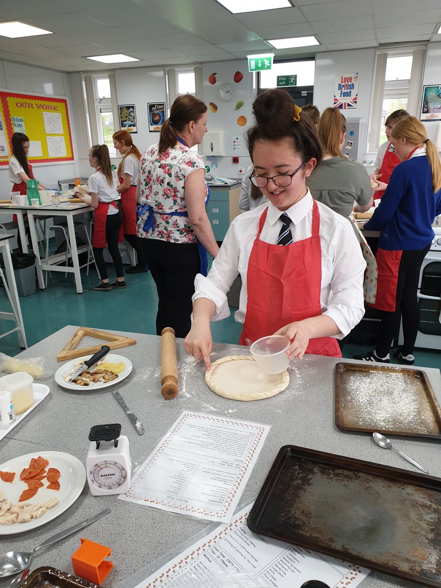 S1-3 Perfect Pizza making!! @BannockburnHigh #aspireweek