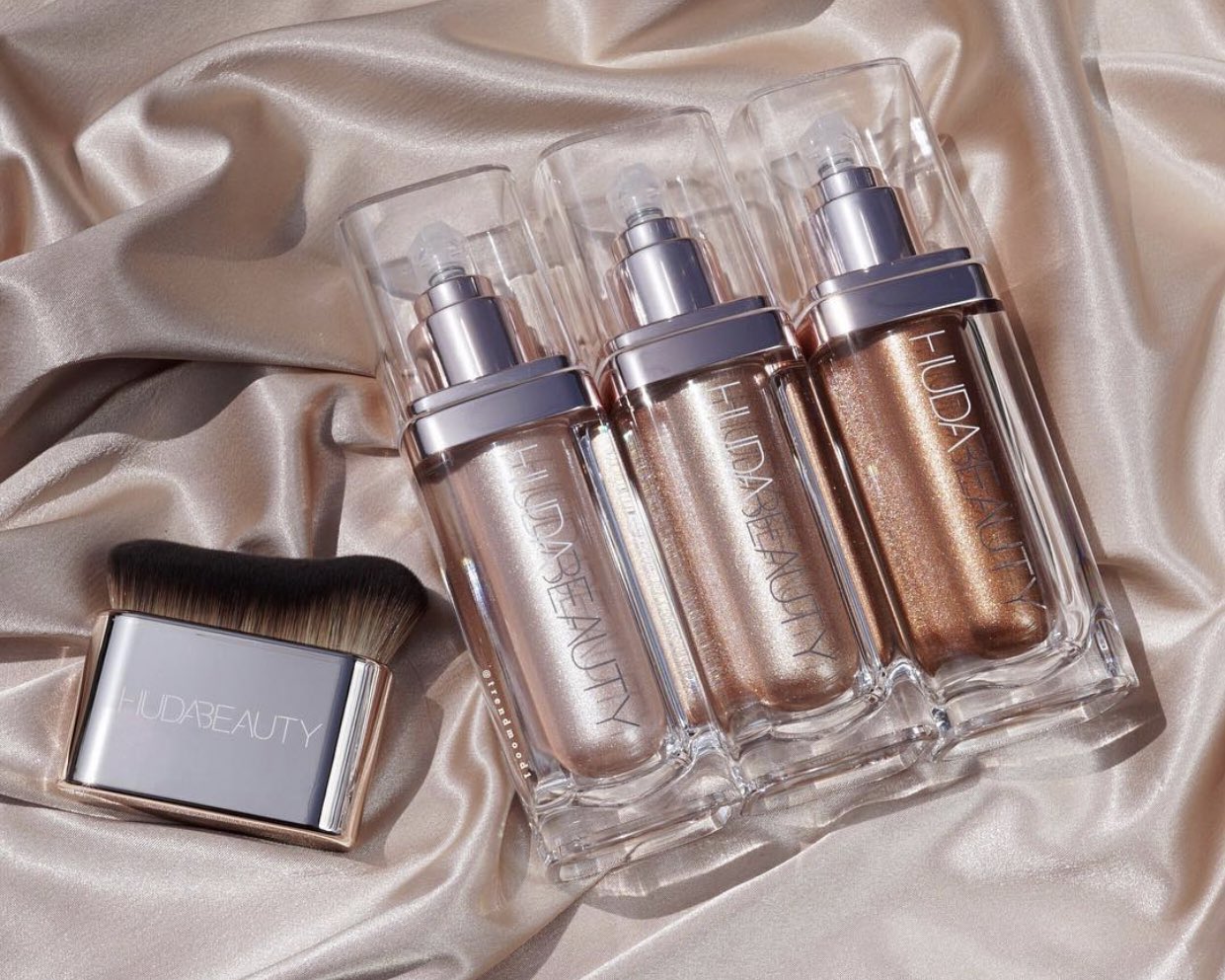 huda beauty luana liquid highlighter