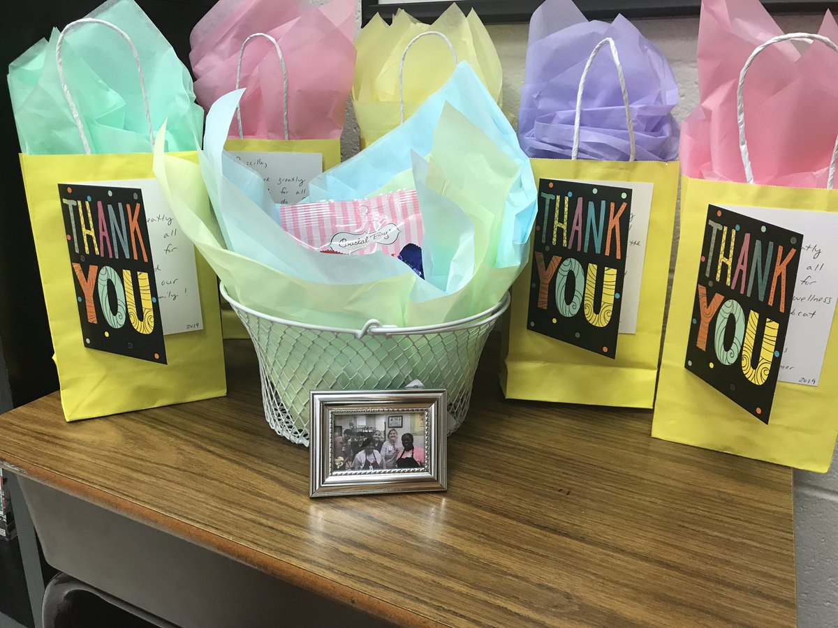 Sean Reaves (@carltonsbank) on Twitter photo Happy School lunch Hero Day @Unioncrosselem! Thank you for starting our kiddos off right each morning and sustaining them through mid day with unparalleled customer service every day! <a href="/WSFCSFood/">WSFCS Nutrition</a> #UCROCKS <a href="/TrishSpencer/">Trish Spencer</a> Happy School lunch Hero Day @Unioncrosselem! Thank you for starting our kiddos off right each morning and sustaining them through mid day with unparalleled customer service every day! <a href="/WSFCSFood/">WSFCS Nutrition</a> #UCROCKS <a href="/TrishSpencer/">Trish Spencer</a>