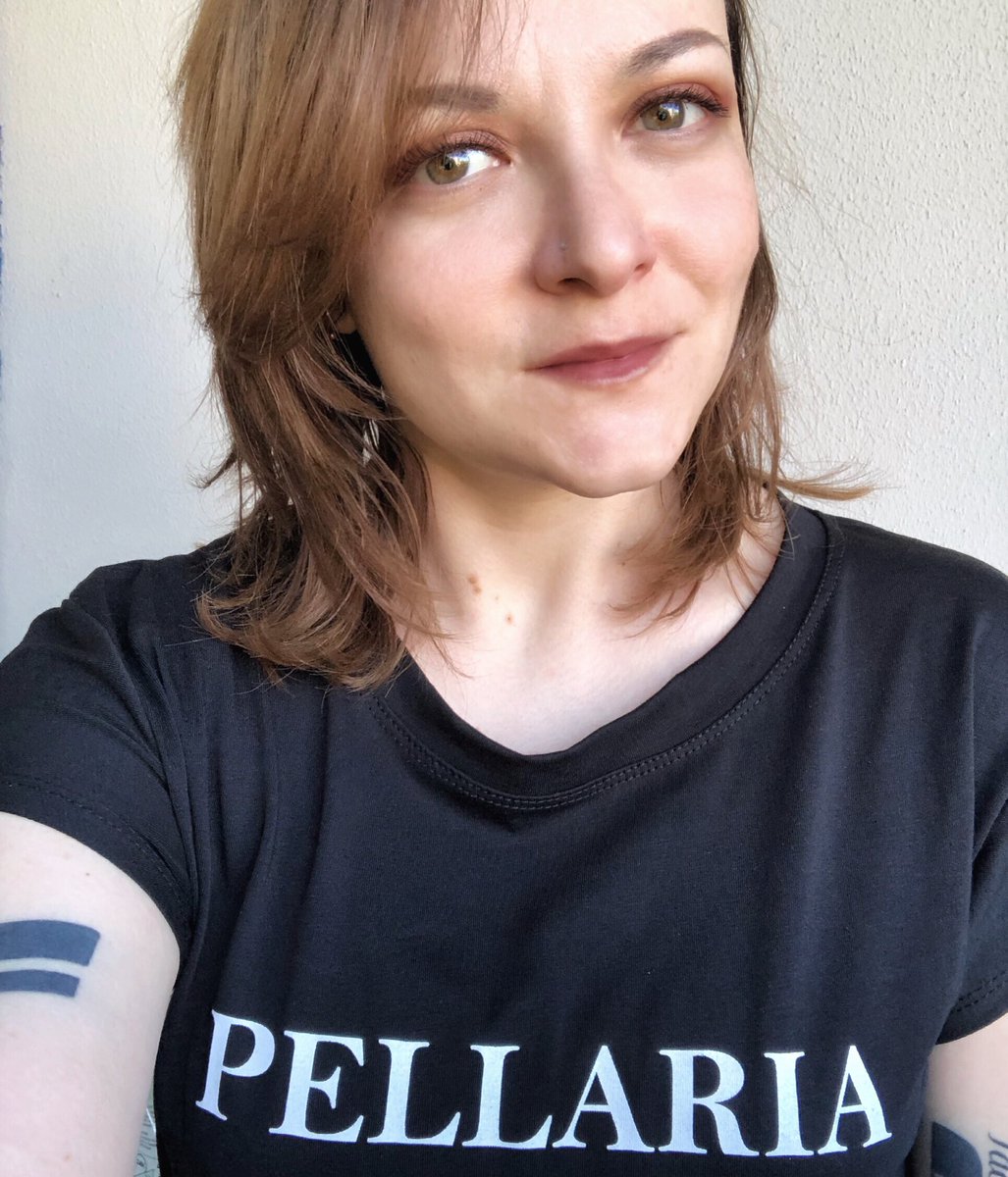 flamel_3's tweet photo. Lei è di Roma però è della Lazio ⚪️🔵❤️ #pellaria 🎶 https://t.co/262kYkPokD