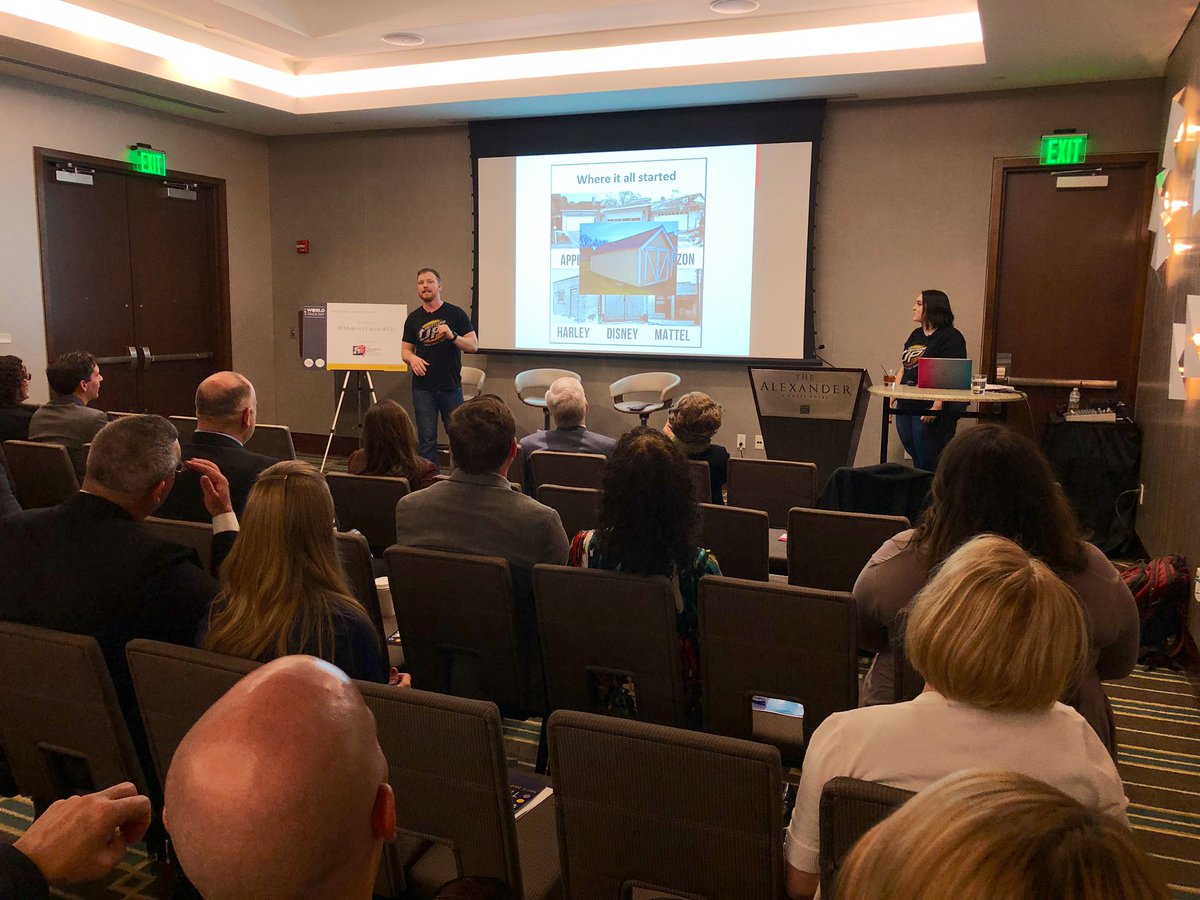 IndyChamber's tweet photo. We’re discovering how to select your target international markets + diving into @USCommercialSvc’s Diversification tools with Mark Cooper and @BottomsUpBeer. #GlobalIndy https://t.co/5GIj4Ud7Ts