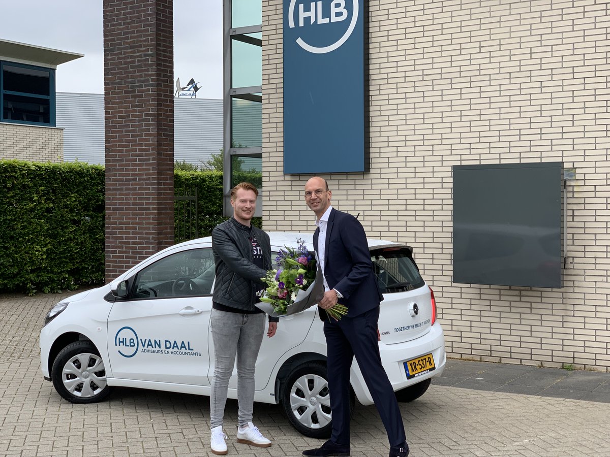 Trots op onze nieuwe HLB auto’s! De eerste collega's hebben de sleutel mogen ontvangen. Wil je ook graag deze HLB auto rijden? Wij vertellen je graag over deze functies en mogelijkheden. Kijk ook op onze website werkenbijhlb.nl