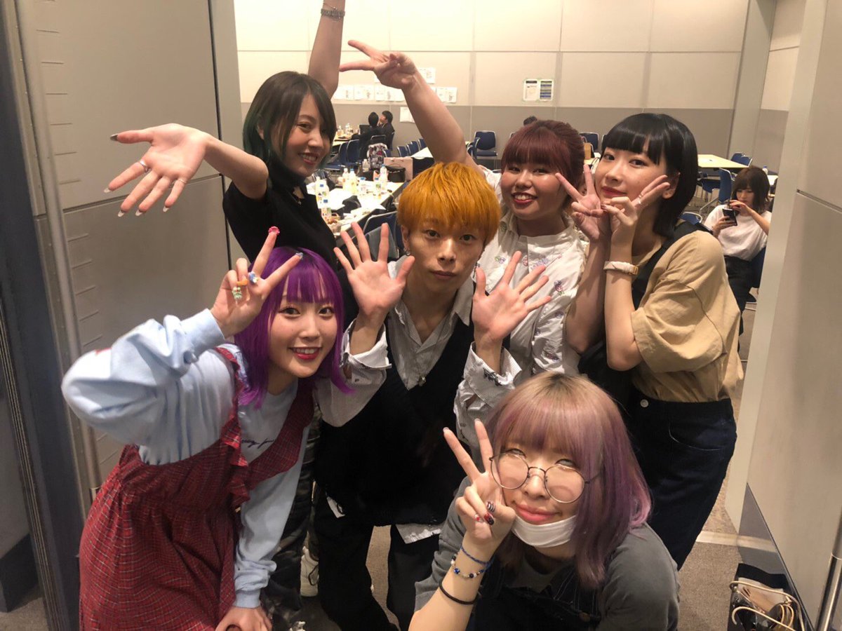 luv02_uran's tweet photo. #TSC ありがとうございました🙇‍♀️🙇‍♀️💗

出演者の方々が凄すぎてビビりくれまぐww
くれまぐと言うか私？笑

ヤバくない？！！
いや！！やばいんだって！！！笑
皆さんと仲良くなりたいのにー！！！！

自分チキンすぎてええええ😂笑

くれまぐ出た時うちわやボード降ってれてた子ありがとう💗嬉しすぎた https://t.co/BUPIAFKNG1