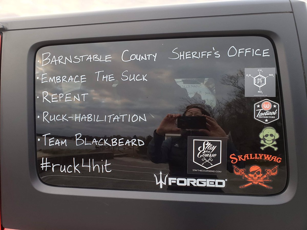 Ruck4HIT's tweet photo. If you see this Jeep, toot your horn and wave. It’s full of really awesome people doing a really awesome thing. 220 miles, 15 towns, running to raise awareness and funds for @HIThelpsvets. https://t.co/4cMGhpMm6l