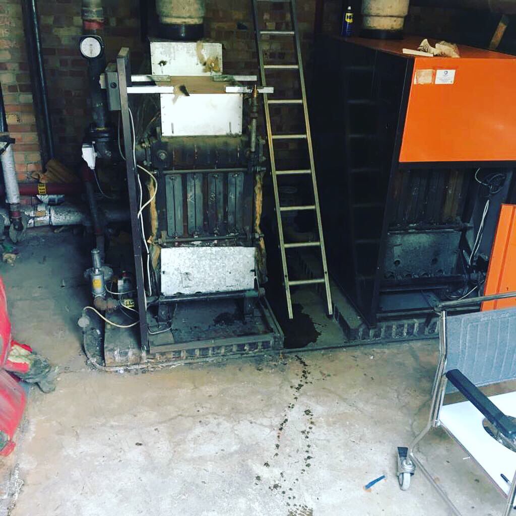 nec_services's tweet photo. Today we have been refurbishing a plant room for one of our care homes that we look after....

We have our new apprentice Reegan on-site today with our new Site Manager Ryan showing him the ropes...

#apprenticeships #workingtogether #nec https://t.co/l5LVpEDFiT