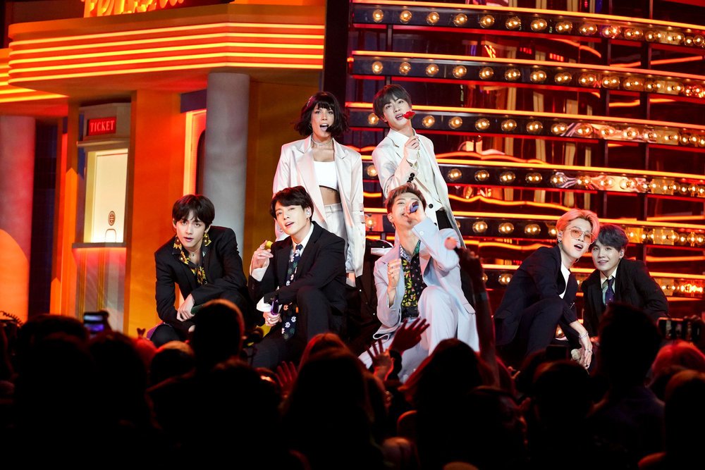 eblorain7's tweet photo. @billboard @BTS__Europe @BBMAs #LuvWithHalsey #BTS #BBMAs #ProudArmy #WeStanKings #BTSOT7 #MAP_OF_THE_SOUL_PERSONA @halsey @BTS_twt The performance was unbelievably Powerfull and Amazing im so proud of them!! 👌🏿 🔥 https://t.co/pIvlyOA7OV