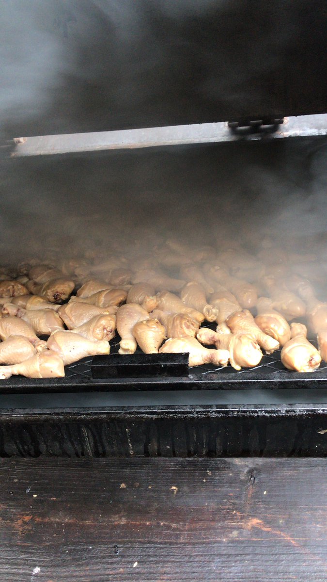 ATXtrinityChef's tweet image. Rainy weather doesn’t stop the BBQ from happening ! @austintrinity