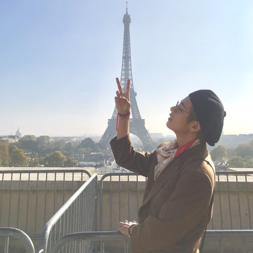 jinniestae's tweet image. your one☝🏻                 your two ✌🏻