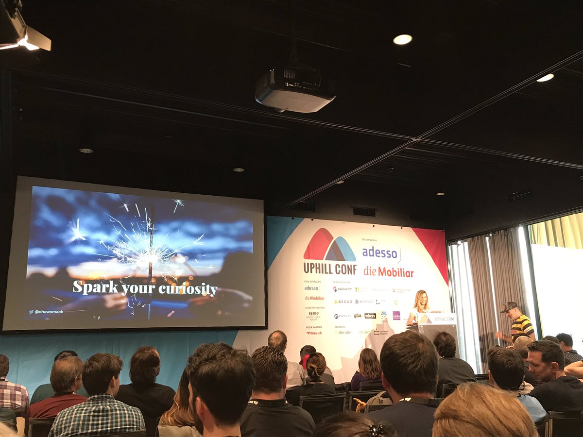 Und mit was pflegst du den DOM? Wir mit Angular! Stay curious #uphillconf <a href="/chawomack/">Chaela Womack</a>