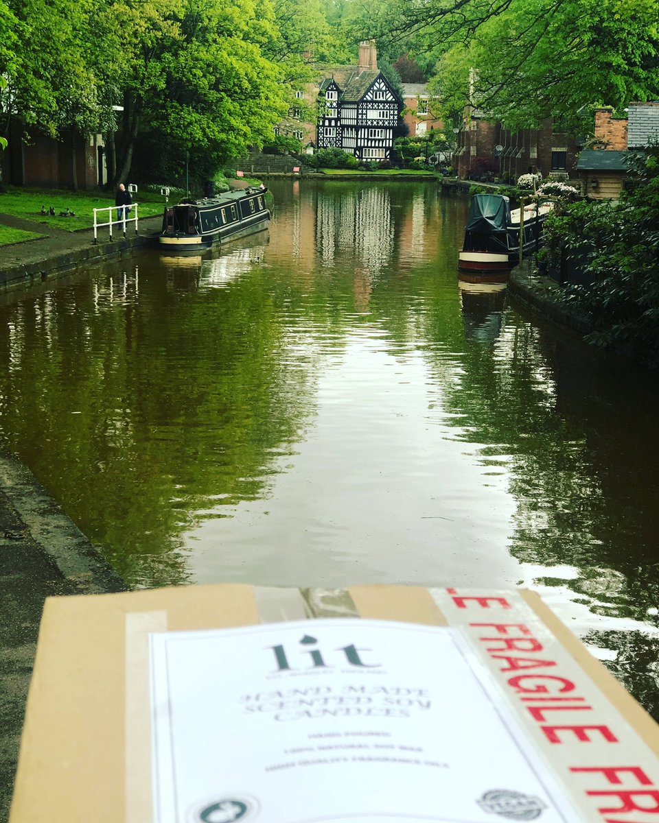 It’s Friday!!!! We’re busy out delivering <a href="/lit_uk/">Lit Candles UK</a> in #worsleyvillage to a wonderful customer <a href="/HiddenBeautyW/">HiddenBeautyWorsley</a>  #litcandlesuk #soywaxcandles #scentedcandles #worsley #worsleyvillage #manchester