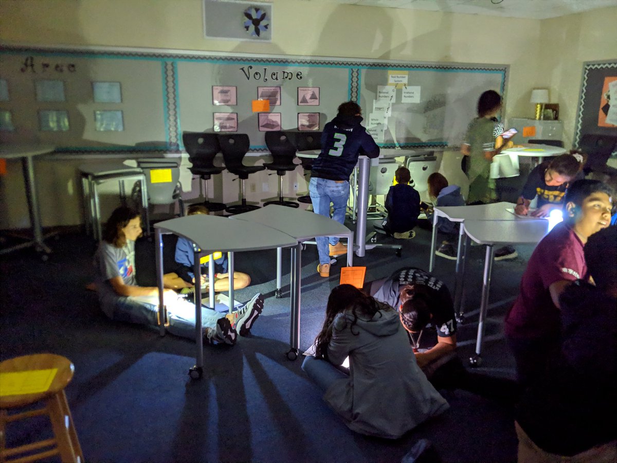 MrsHereid's tweet photo. Flashlight Friday!!!! Solving similar figures in the dark! #staarreview @speltz_teach  #misdproud #FSMScubs #becausecubs https://t.co/MuZmov3vDt