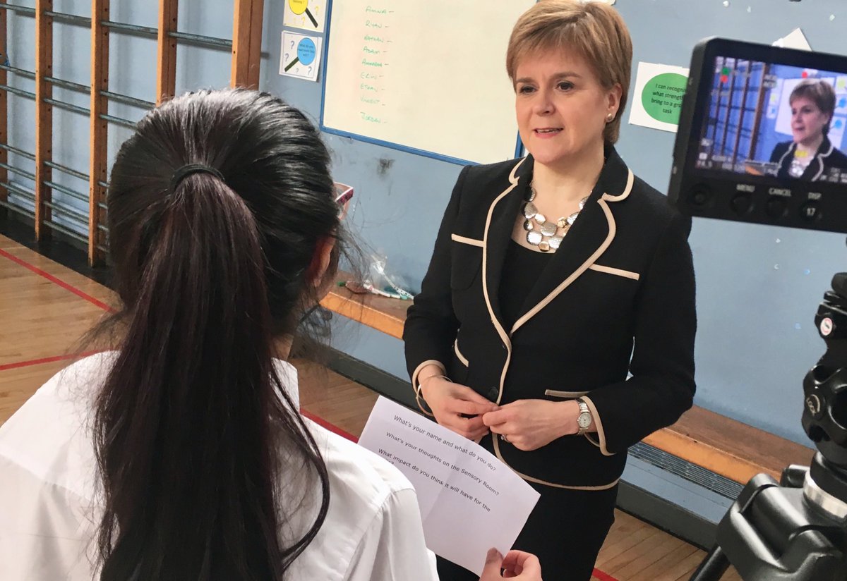 Pupils from <a href="/HBAcademyGlas/">Hollybrook Academy</a> interviewing First Minister <a href="/NicolaSturgeon/">Nicola Sturgeon</a> with the Behind The Noise team today. #BTN19