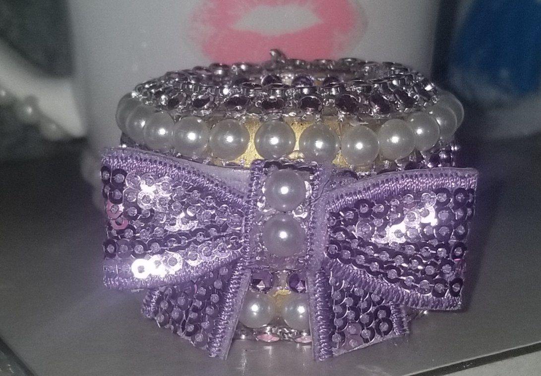 DrAlexAmanda's tweet photo. May babies want makeup brush holders. I love this idea so much!! Also loving the lavender BB holder! Making lots more today. TY @DaniG34277721 & @cjaeger6 #makeupbymandy #makeupbrushholder #beautyblenderholder #makeupbrush #beautyblender #makeupdiy #Beautydiy #may #Birthstone https://t.co/t0YCBk9Dr5