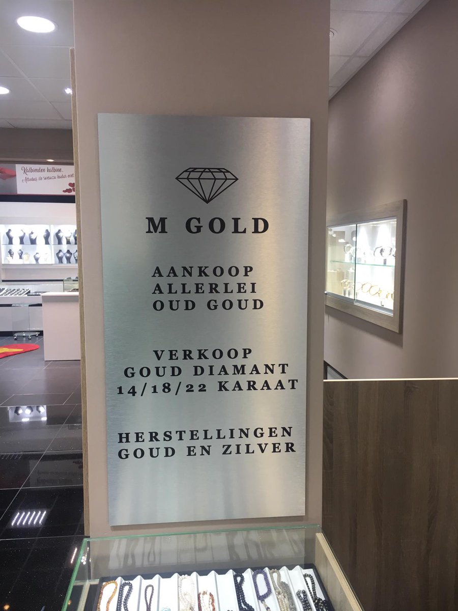 publiall's tweet photo. Val op met #geborsteld #metaal inclusief #print . Van opmaak tot productie en plaatsing via #Publiall voor #MGOLD uit #Genk #Zwartberg https://t.co/xIyVbaRoiX