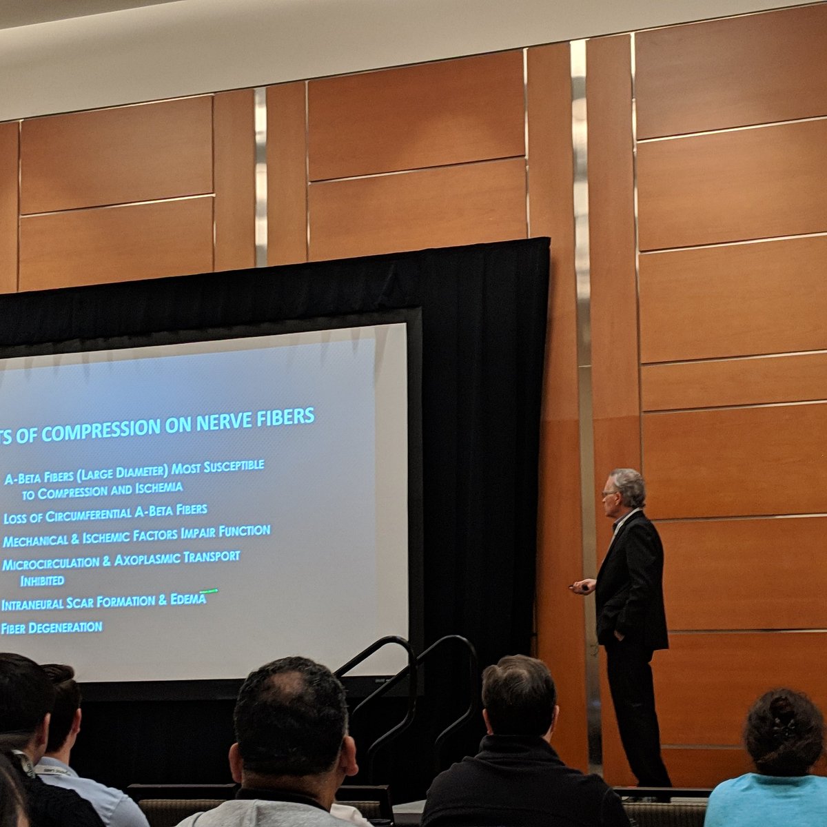bradfordfoot's tweet photo. Continuing education for improved patient care. #osc #ontariosocietyofchiropodists #hiltonsuites #markham #toronto #podiatry #chiropody #diabeticneuropathy #nervecompression #nervedecompression #nervedecompressiontherapy #epidemiology https://t.co/I6jnEFvimp
