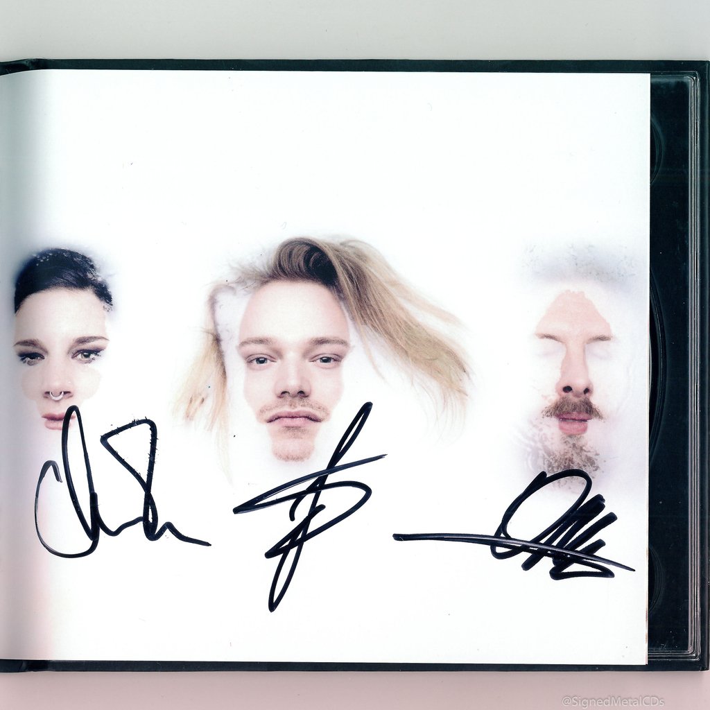 metal_ds's tweet photo. Delain - Moonbathers (2016).⁣
Napalm Records (NPR 679 MB) Limited Edition Mediabook

Signed by band. Date: 17.02.2019. Location: Rock Star Cafe

⁣
#signedmetalcds #infinityconcert #charlottewessels #napalmrecords #symphonicmetal #delain⁣⁣⁣# Netherlands⁣⁣⁣⁣⁣⁣⁣ https://t.co/5TRt2Yq9pi