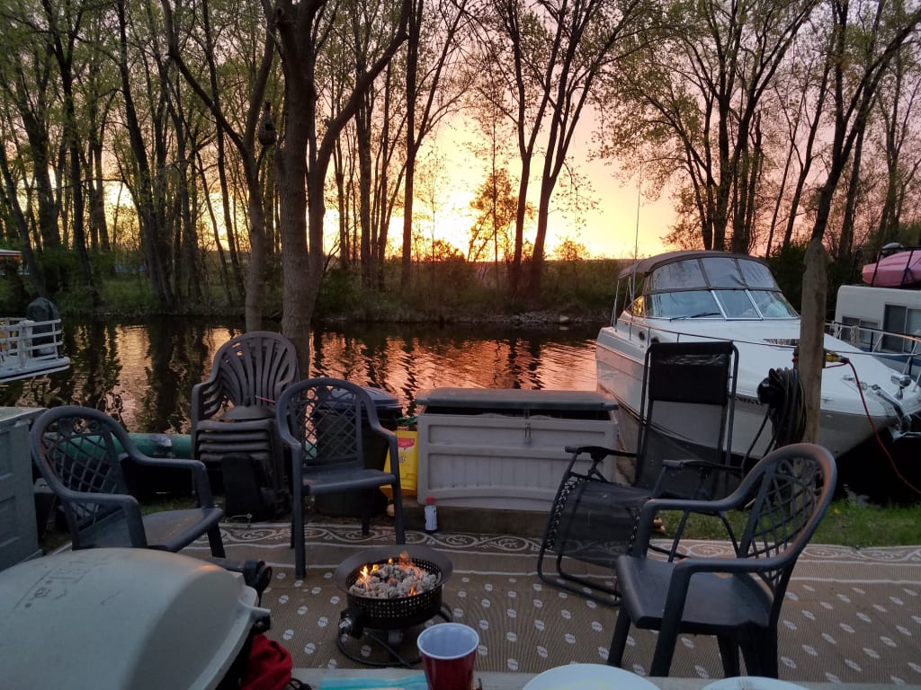 Kotulas's tweet image. #FiveStarFriday "We are using this mat in our marina. It defines our space while making the site look like home." - 

Our top selling indoor/outdoor patiomats are on sale now!
ow.ly/8t7l50txsvA

#patiomats #patiolife #patiodecor #homedecor #patiofurniture #patioinspo