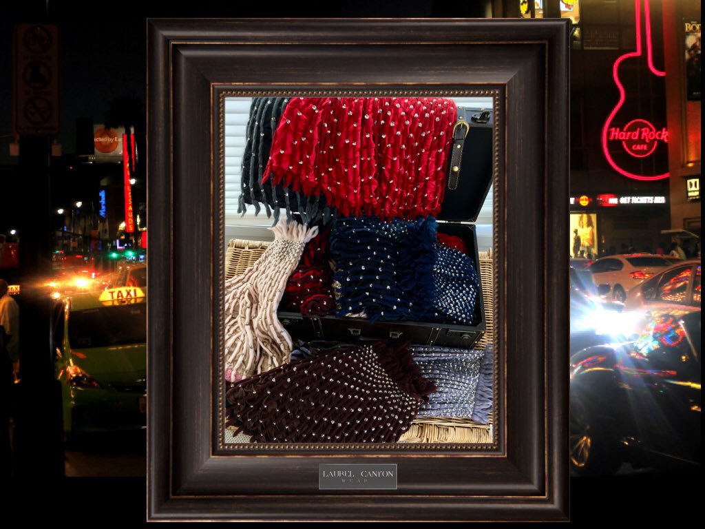 CanyonPonchos's tweet photo. 🚦traffic stoppers 🚦
@CanyonPonchos #fashion #holiday #FridayFeeling https://t.co/Q0xvndtaDd