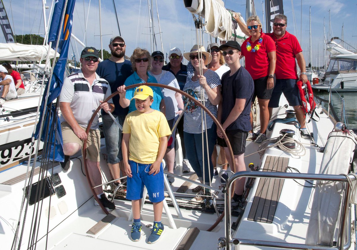 run4cancer's tweet photo. We provide some wonderful opportunities to get out on the water away from it all. Experiences on yachts, to spending time on the Thames on a riverboat (day and weekend opportunities available). For further info: https://t.co/kLiGfFQgpN #creatingmemories #sailing #respite #cancer https://t.co/08UkE3PEMi