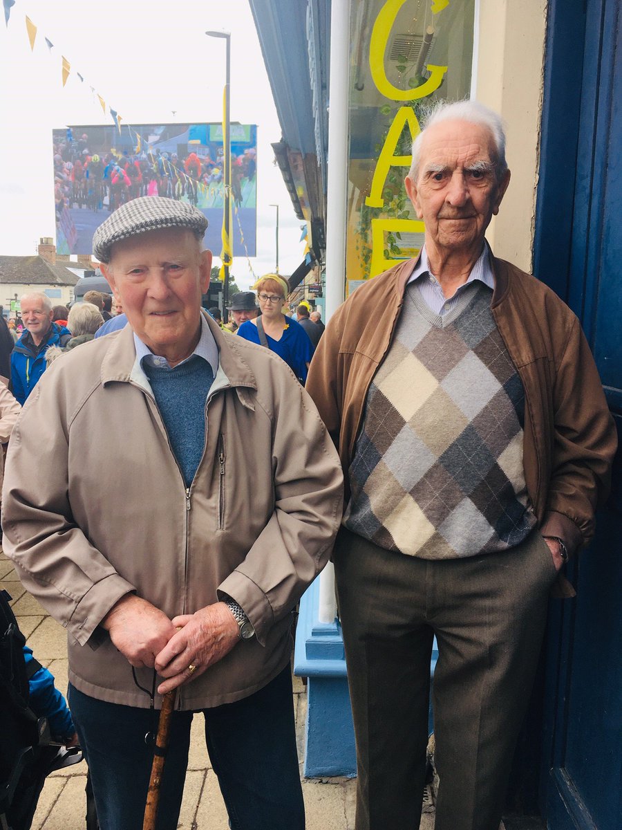 The exciting finish to the women's <a href="/letouryorkshire/">Tour de Yorkshire 🚴</a> brought spectators of all ages out to the streets of #Bedale earlier. From 2-year-old Jasmine (ably assisted by dad Callum!) to Jim, 90, and Ed, 93. 

And they've still got the men's race to look forward to!

#TdY #WTDY