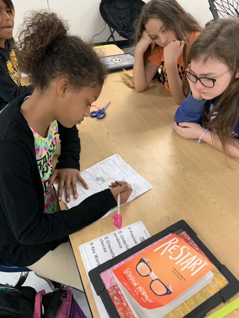 MsEscobedo6th's tweet photo. Double Decker Discount to review vocabulary! @lead4ward @CISDMartin @OfficialCISD #LeadwardStrategies #CharacterIsBlackAndGold https://t.co/UD9EjaUMXS