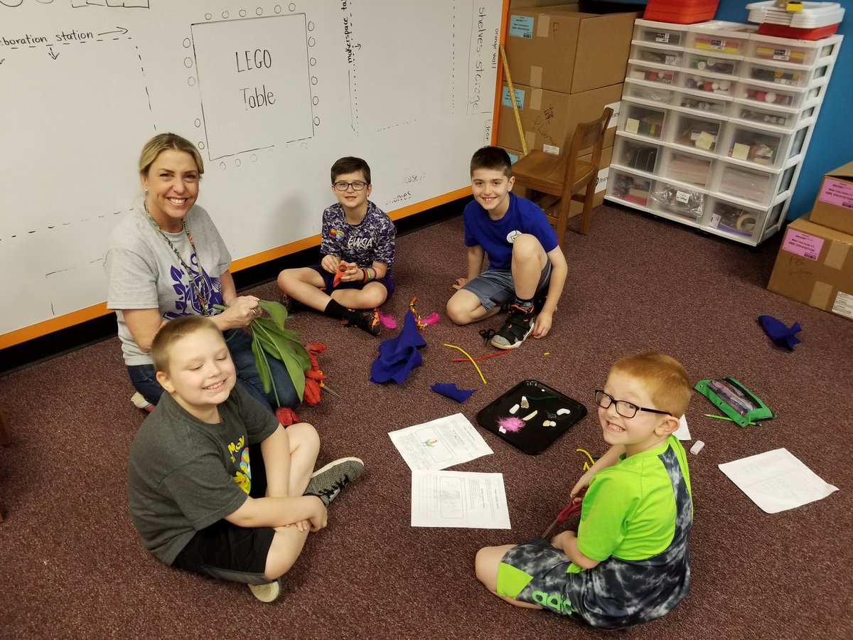 MsWolf126's tweet photo. Students in Room 126 and 128 are hard at work in Paynter's Media Center using the Design Process to make a Mystery Creature for Science!  #STEAMcatalyst @MrsWalshPES @cntr4creativity @AlleghenyIU3 @remakelearning @JaneenPeretin @_ahuffman https://t.co/QtjBu0Q9OQ