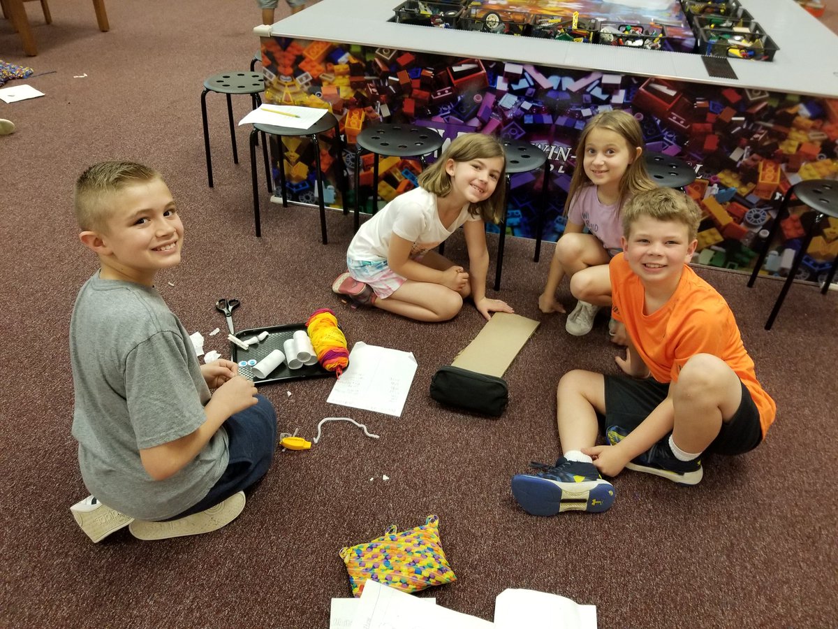 MsWolf126's tweet photo. Students in Room 126 and 128 are hard at work in Paynter's Media Center using the Design Process to make a Mystery Creature for Science!  #STEAMcatalyst @MrsWalshPES @cntr4creativity @AlleghenyIU3 @remakelearning @JaneenPeretin @_ahuffman https://t.co/QtjBu0Q9OQ
