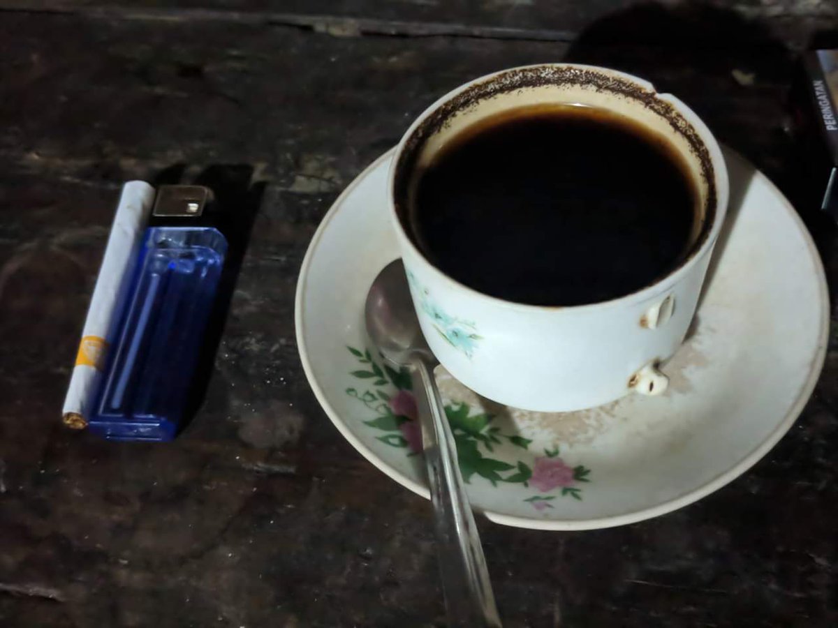 Foto Rokok  Dan Kopi  Rahman Gambar 