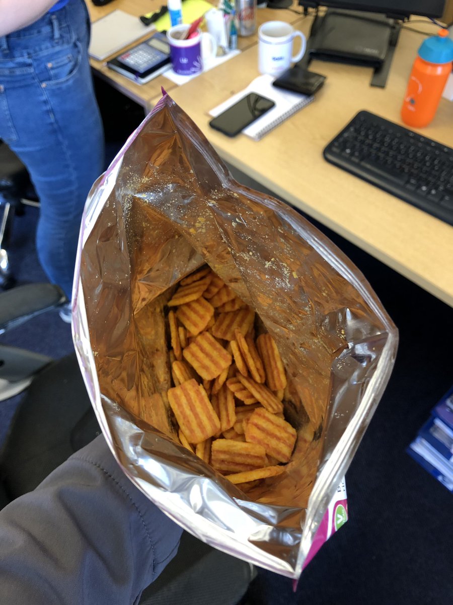 SamFergusson85's tweet image. Not gonna lie @sainsburys the @ContractsAtHead team feel somewhat let down by the crisp:bag ratio here... 1/3 of the bag would be a “generous” estimate! #packagingfail #lovebacon