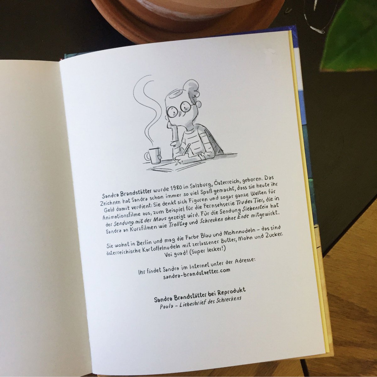 glowinthedarkCS's tweet photo. This weeks #blipspicks is by Sandra Brandstaetter @sn00zysusi . The book's effortless charm will remind you of childhood summers and friendships. We are so enchanted by the story's characters and bright world! #WritingTipsWednesdays https://t.co/Y5KlFfvMw7