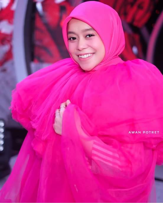 Ayudwi031's tweet photo. Malam ini @Lesti_Jenong_DA💖
#KemenanganLIDA2019 https://t.co/VGZLQLBFaW