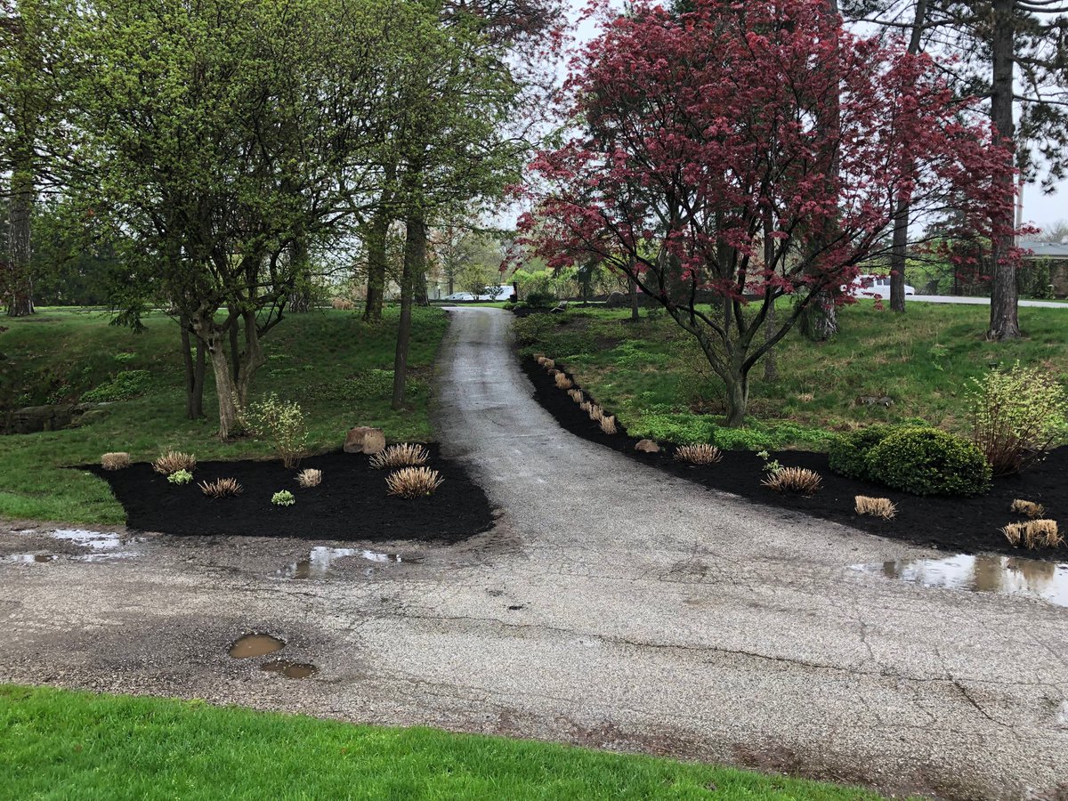 SHCCTurf's tweet photo. This rain can’t stop the greens staff from making the golf course better everyday! #shakerpride https://t.co/bV0yFvNXbS