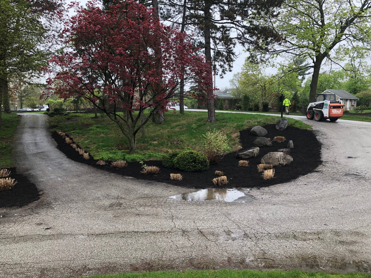SHCCTurf's tweet photo. This rain can’t stop the greens staff from making the golf course better everyday! #shakerpride https://t.co/bV0yFvNXbS