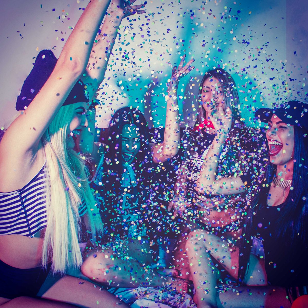 Festly_App's tweet photo. Dieses Weekend Party oder doch eher Couch angesagt?

@Festly_App 

#weekend #party #couch #essen #feiern #festly #graz #linz #wels #restaurant #lokal #gericht #app #startup #austria #österreich https://t.co/vQLyaSbLMz