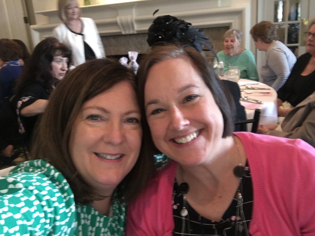 SarahZipse's tweet photo. Powerful message on empowering parents, nurturing families and strengthening communities at breakfast this morning. Thanks for the invite @karoleann @ProjectHelpDpg  #GarbageBagSuitcasr @ShenChefalo https://t.co/PUkxQtAIbj