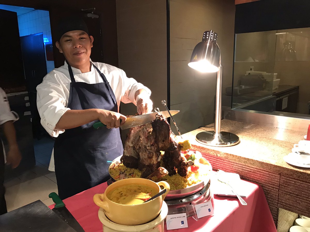 EdwinNurdjajadi's tweet photo. #Kambing #Golek anyone? ๐thank you for the sneak preview of #RiversideMajesticHotel #ramadhan2019 buffet promotion @plau6870 @aRiQaaDiLDa @RMHAstanaWing https://t.co/oV2qMGOyKT