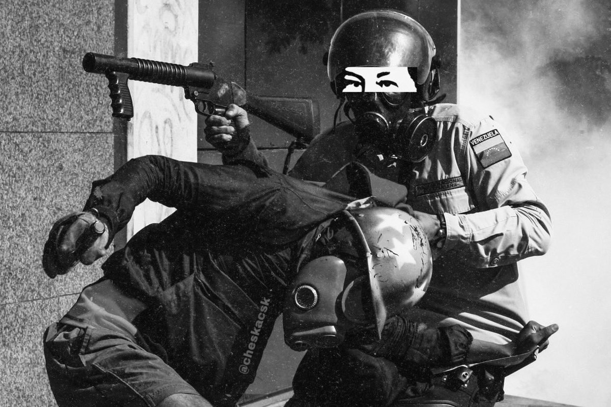 Cheskacsk's tweet photo. Como Diseñadora, tambien tengo un deber, y es colocar los ojos del Chavismo donde realmente lo merecen... https://t.co/YwiphKen4g