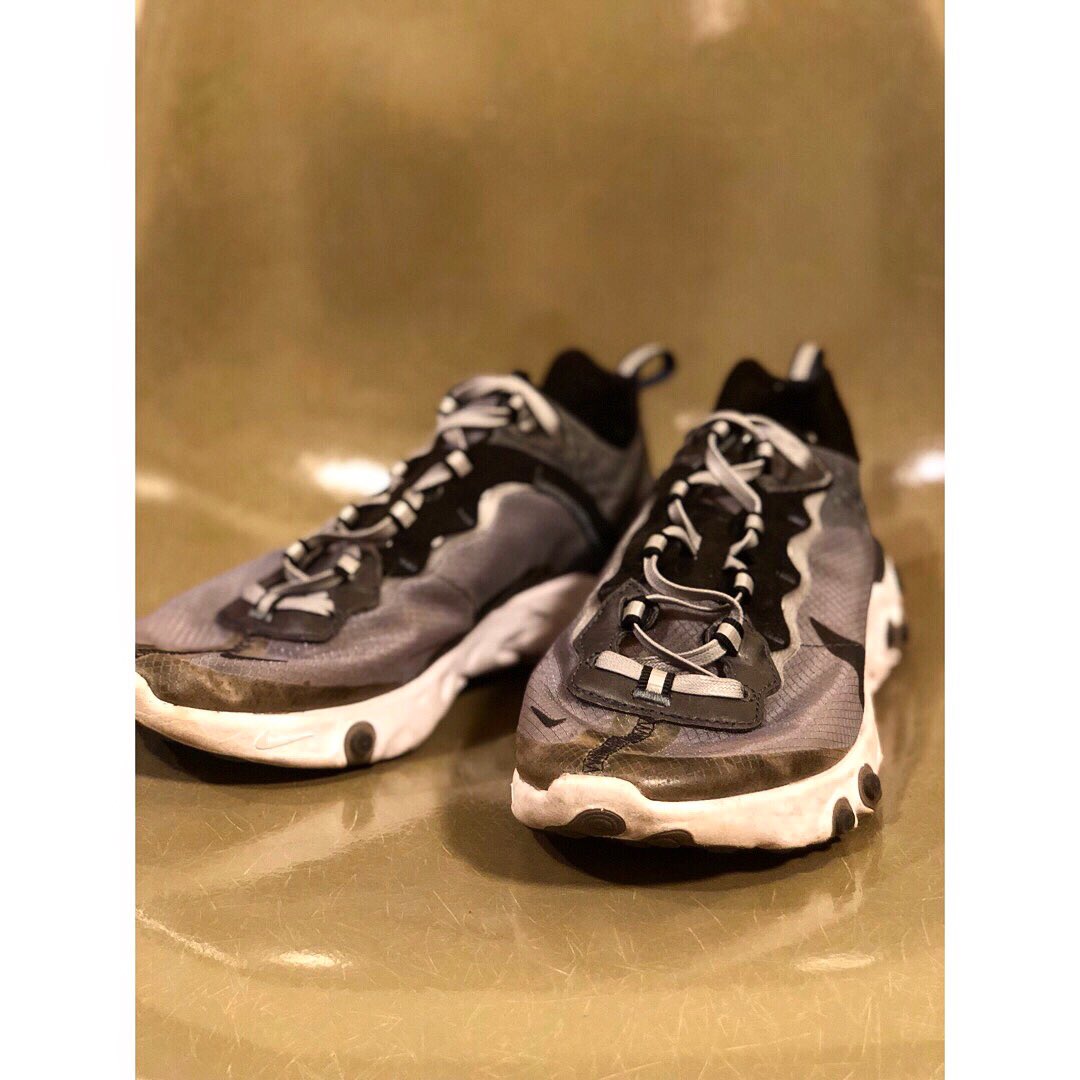 apartment_ceo's tweet image. トミタクに逢いにkixsixのpopupに。
ヒモが外れやすいのもありリアクトのヒモを @kixsix_official のwaxグレーに変えてみた。かなり良い感じ(^ ^) #学生の頃は金無かったからオールスターのヒモ色々変えてたなぁ
#kixsix #reactelement87 #リアクトエレメント87 #1stcolor #nike #kicks